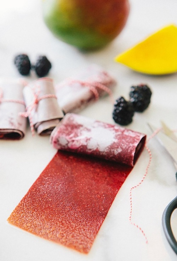The Super Foodie : Blackberry Mango Fruit Leather